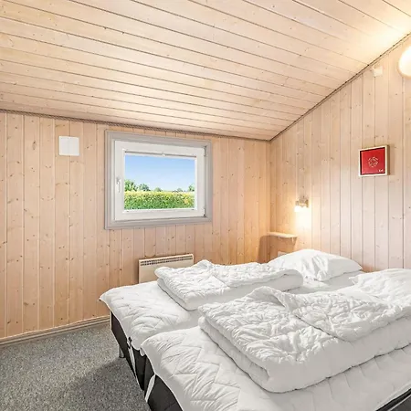 Casa de Férias Beautiful Home In Haderslev With Sauna *